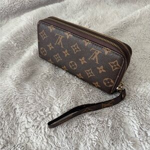 BROWN & GOLD WRIST WALLET